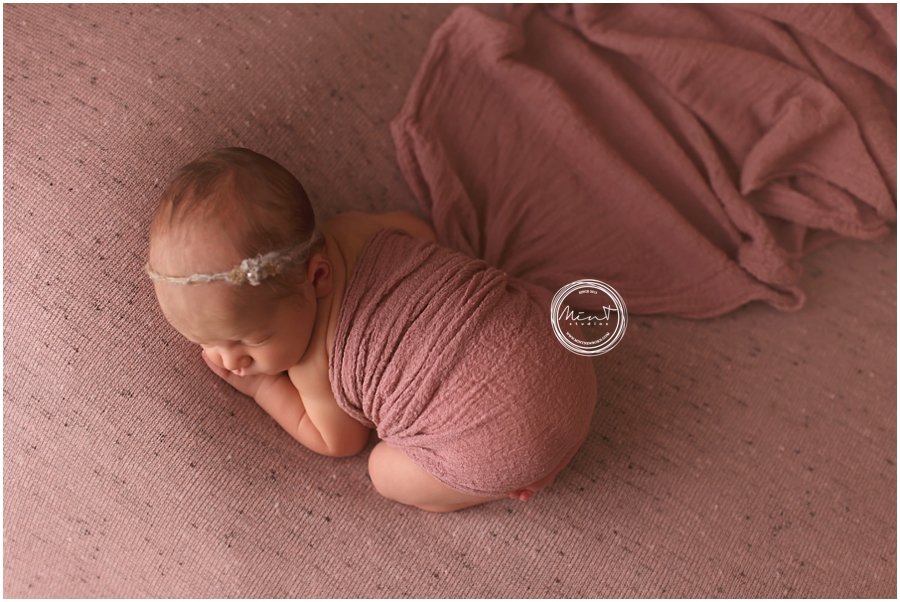 Santa-Cruz-Newborn-Photographer_2706